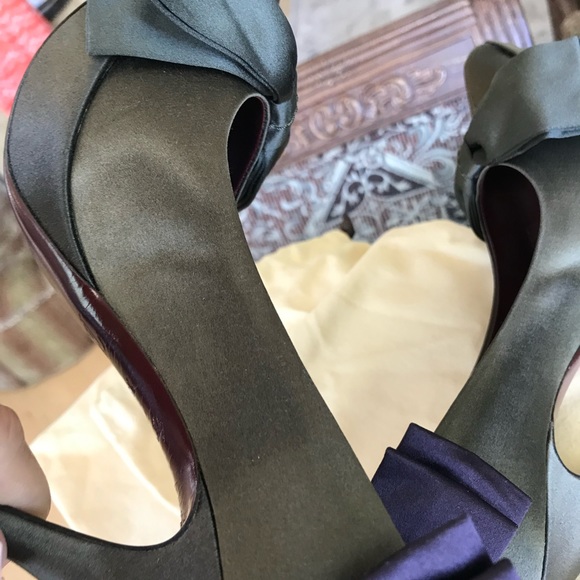 Louis Vuitton silk  Pumps with Purple Bow - Picture 14 of 16